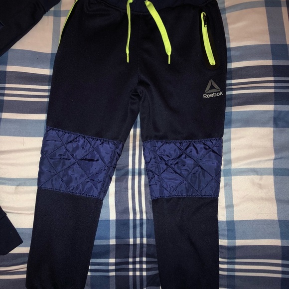 💥SOLD💥Boys Reebok track suit - Picture 3 of 5